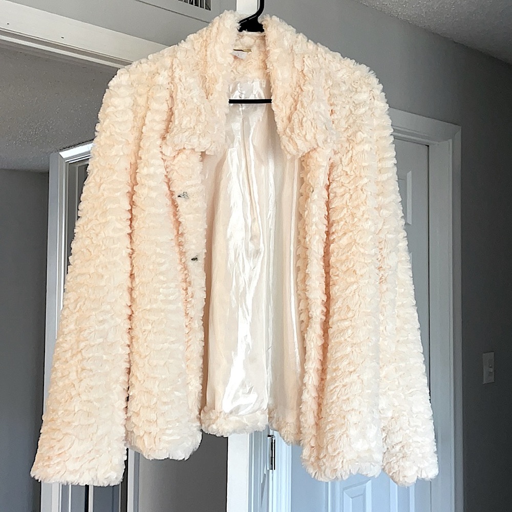 Cream fur jacket (Wildcat)